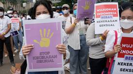 Indonesia aprueba ley contra violencia sexual tras violación de estudiantes 
