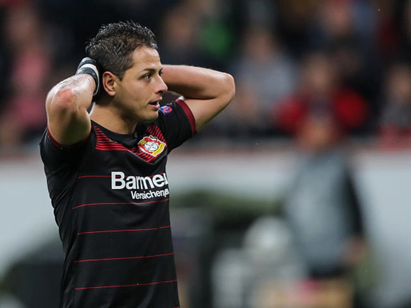 Bayer Leverkusen no quiere deshacerse de Chicharito