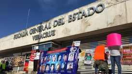Colectivos de familiares de desaparecidos exigen renuncia del fiscal de Veracruz