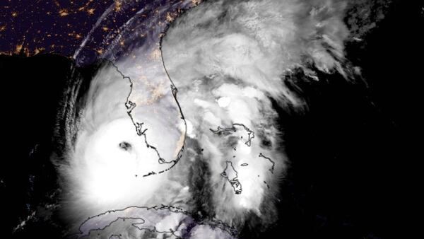 ‘Ian’ toca tierra en Florida como huracán categoría 4