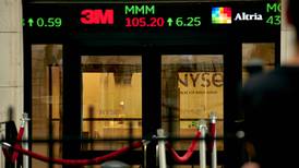 Wall Street cierra con números mixtos; Bolsa Mexicana ‘tropieza’ este viernes