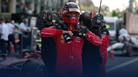 Carlos Saiz habla sobre la llegada de Hamilton a Ferrari: ‘Tampoco me lo esperaba yo’