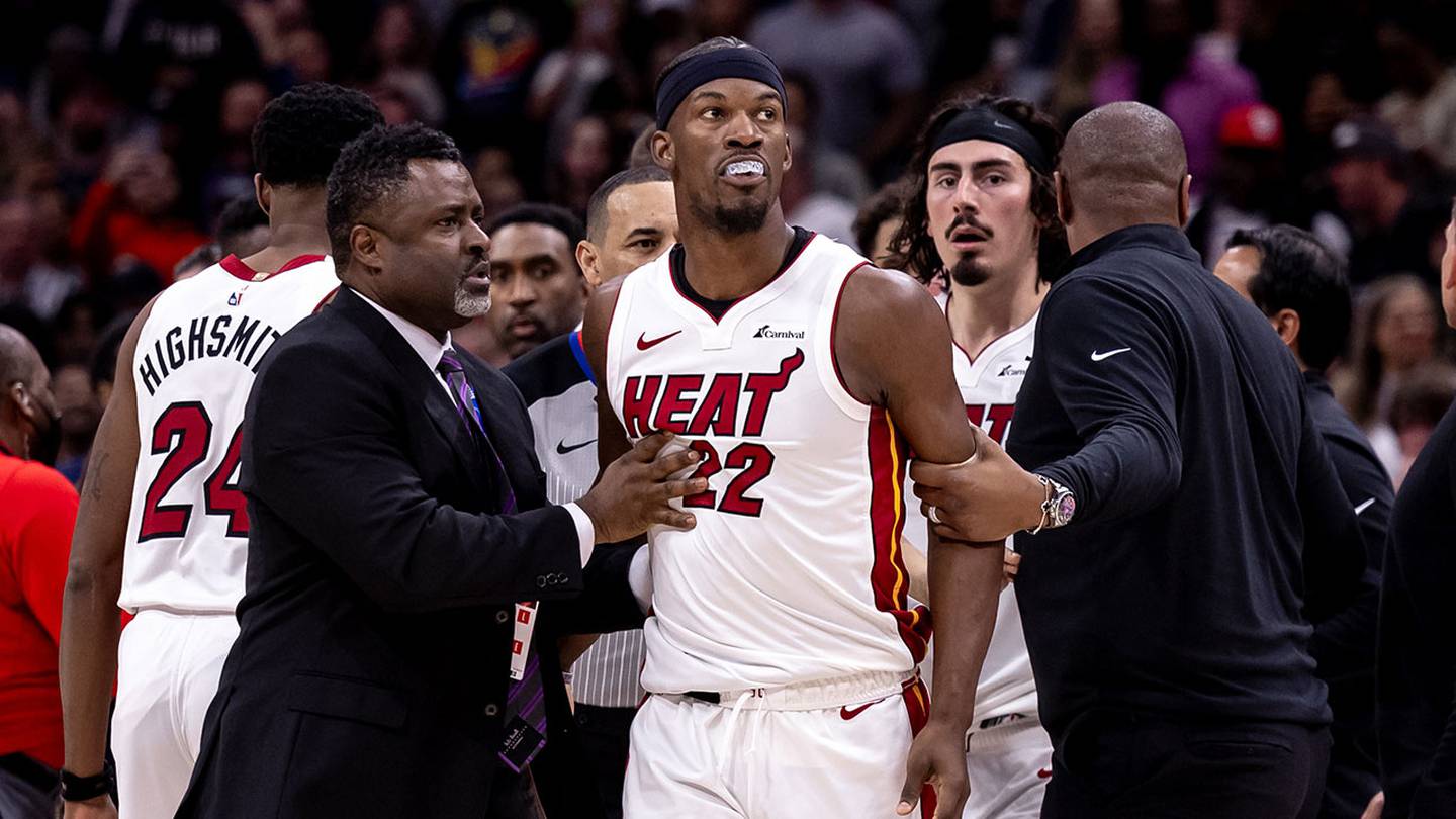 La violenta pelea entre Miami Heat y New Orleans Pelicans dejó 5