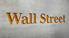 Wall Street con operaciones negativas a la espera del dato inflacionario