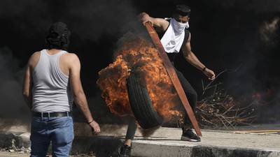 Crisis en Cisjordania: Colonos israelíes atacan a palestinos mientras el mundo ‘mira’ hacia Gaza