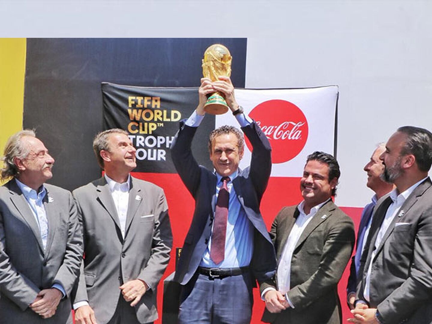 ¡El trofeo del Mundial visita México previo a Rusia 2018!