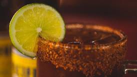 Venta de micheladas CDMX: ¿Cuál es la sanción por vender o consumir alcohol en el tianguis? 