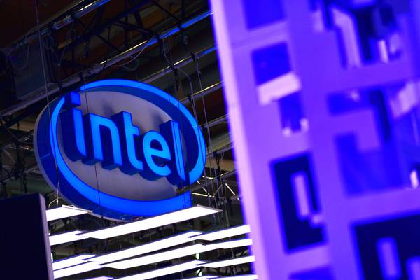 Biden ‘suelta’ 20 mil mdd a Intel para que construya plantas de semiconductores en EU