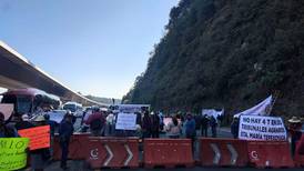 Bloqueo en la México-Toluca: Comuneros exigen atención contra tala clandestina de bosques