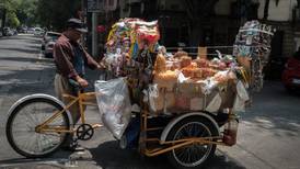 CDMX analiza prohibir venta de refrescos y comida 'chatarra' a menores como lo hizo Oaxaca