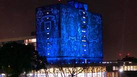 Biblioteca Central de la UNAM se pinta de azul por el Día Mundial del Autismo