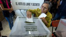 López Obrador propone incorporar los organismos electorales locales en uno solo