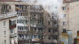 Caída de dron ruso sobre un edificio de departamentos en Ucrania deja 4 muertos y 8 heridos