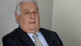 El millonario Antonio del Valle lanza ataque contra Banco Santander