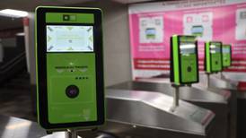 ¿Alguien dijo gratis? Metro instala validadores en Isabel la Católica para transbordo gratuito con RTP
