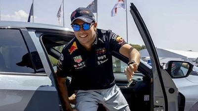 ‘Checo’ Pérez: ¿Cómo fue su primer auto y por qué lo choco? Esto confesó el piloto tapatío