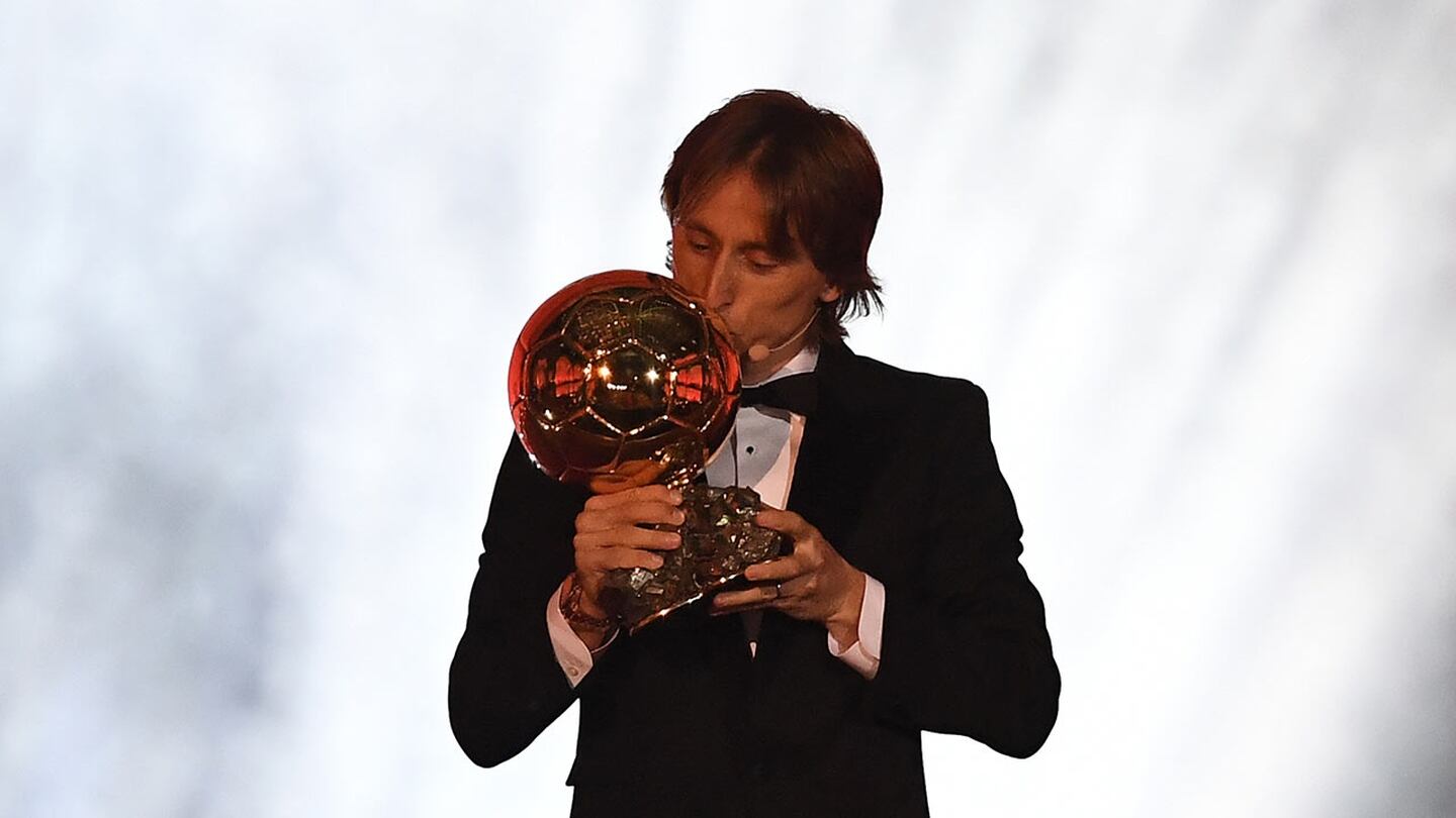 ¡El otro logro de Luka Modric! El Real Madrid igualó al Barcelona con 11 Balones de Oro