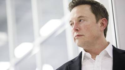 Musk ‘le da una mano’ a la economía de China: Anuncia expansión de Tesla pese a tensión con EU