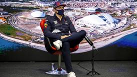 Dos rivales, un título: Hamilton y Verstappen ‘se enfrentan’ días antes del GP de Rusia