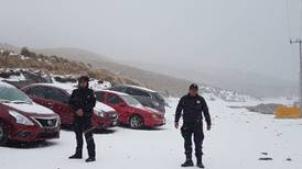 Autoridades restringen el acceso al Nevado de Toluca por caída de granizo