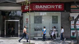Acciones bancarias recortan pérdidas tras comentarios de AMLO