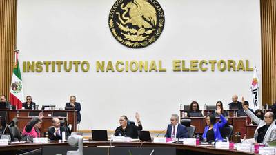 INE ‘billetudo’ para las elecciones: Consejeros se autoaprueban bono de medio millón de pesos