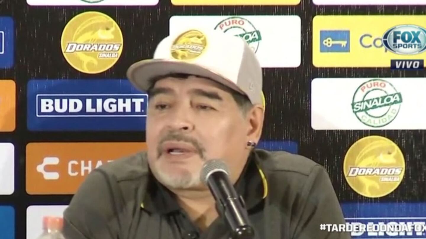 Operaron con éxito a Maradona de la rodilla derecha en Argentina