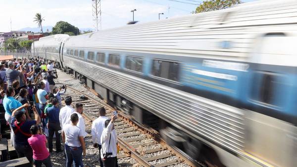 Tren Interoceánico llegará a Guatemala, dice AMO tras confirmar reunión reunión con Bernardo Arévalo