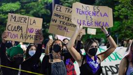 Mujeres se manifiestan por desapariciones en Nuevo León