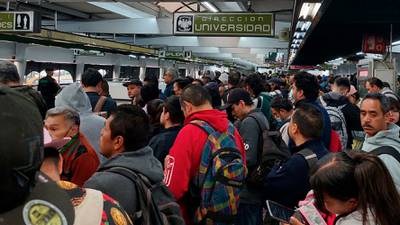 Lluvias perjudican al Metro de CDMX: Reportan retrasos de hasta 15 minutos en 3 líneas