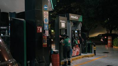 Fitch califica riesgosas las finanzas de México por Pemex 