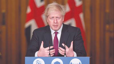 Confina Boris Johnson a Londres ante avance de nueva cepa de COVID