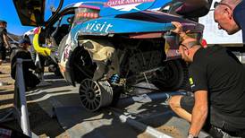 Nasser Al Attiyah llegó a la meta en el Rally Dakar 2024 ¡con SOLO TRES LLANTAS! (VIDEO)