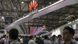 Trump ‘levanta’ parte del castigo a Huawei y permitirá que empresas de EU vendan equipos