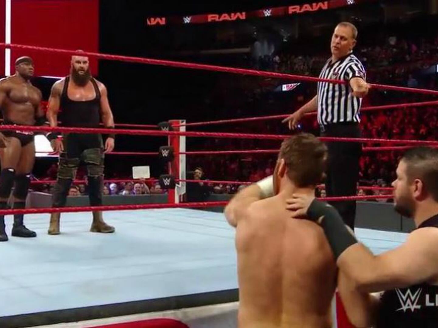 Strowman y Bobby Lashley destruyeron a Sami Zayn y Kevin Owens
