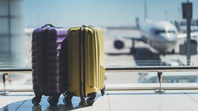 ¿Cuántas maletas puedes llevar sin pagar extra durante un vuelo comercial? Esto dice la Profeco
