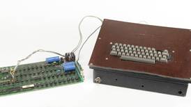 Subastan modelo de Apple-1, la ‘abuela’ de las computadoras Mac, creada en 1976