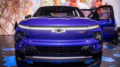 Ventas de autos eléctricos en EU: General Motors desbanca a Ford del segundo sitio; va por Tesla