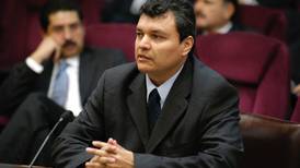 ‘Blindan’ a magistrado Covarrubias, acusado de abuso sexual,  contra orden de aprehensión