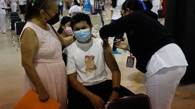 Vacunación CDMX: GAM y Xochimilco aplicarán 2da  dosis a personas de 18 a 29 años