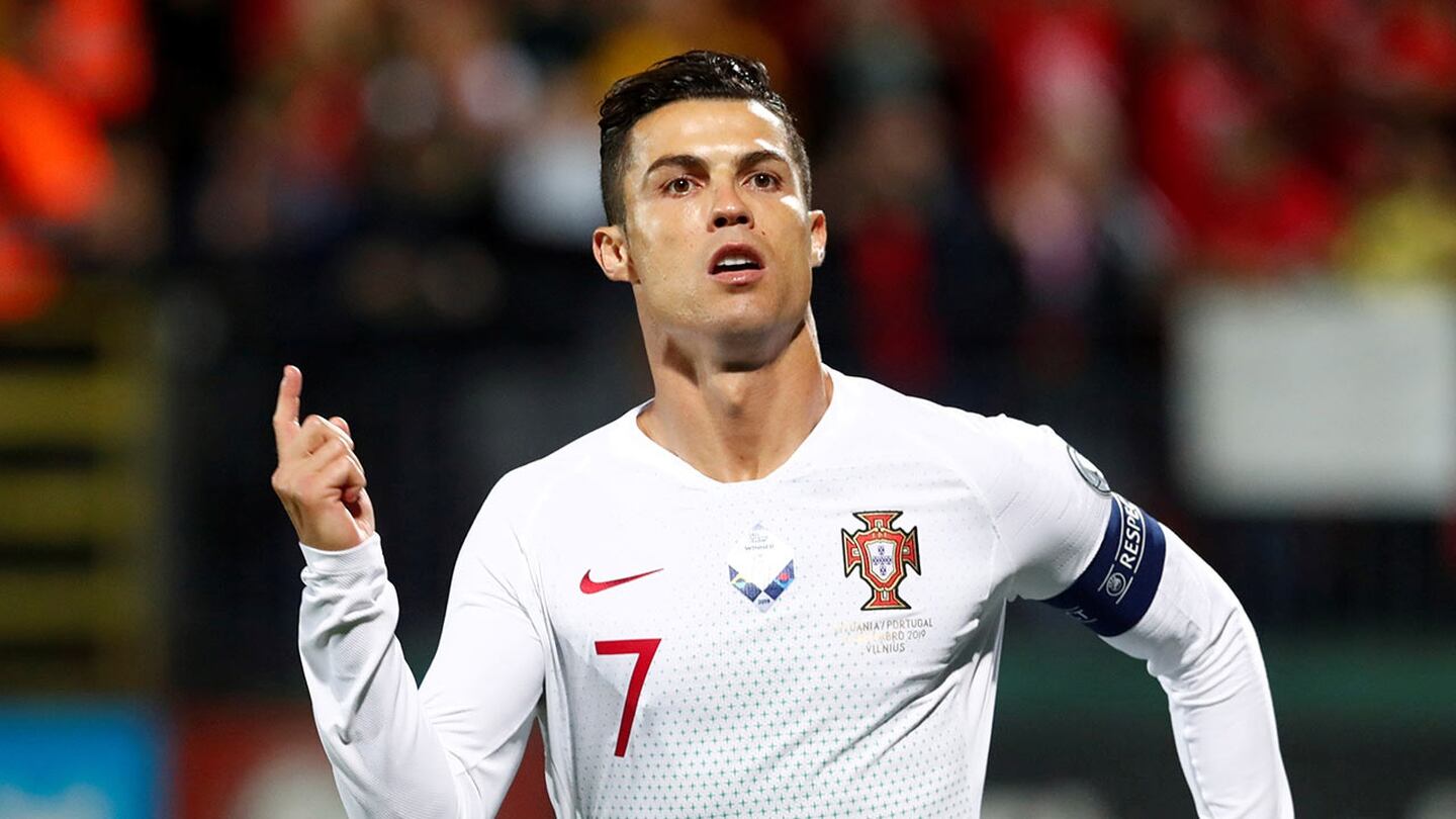 Cristiano Ronaldo se acerca al récord de máximo goleador de selecciones en la historia