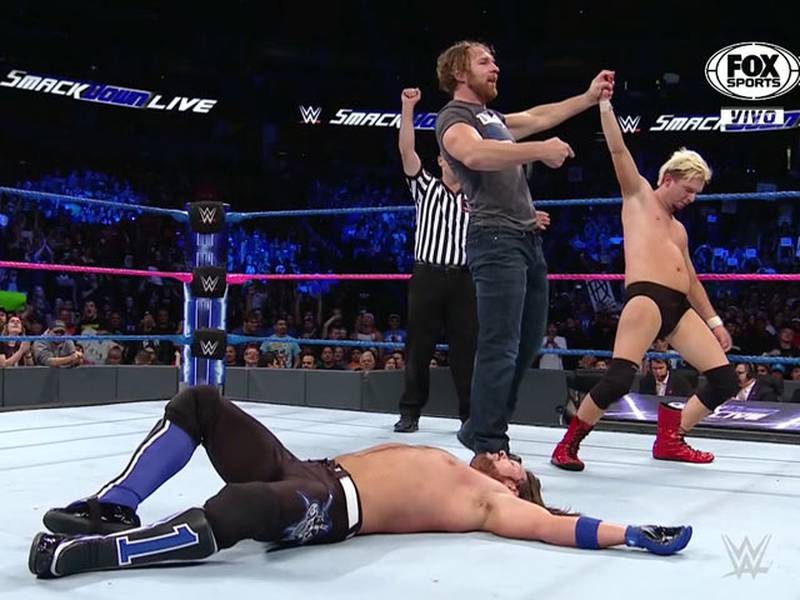 AJ Styles sufrió para mantener el título ante James Ellsworth