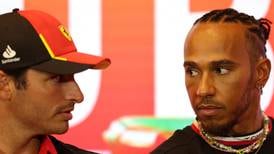 ¿Hamilton es el culpable? Carlos Sainz Jr. anunció su salida de Ferrari este 2024: ‘Lo daré todo’