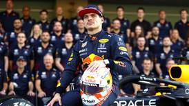 ¿Suerte en la F1? Verstappen manda curioso mensaje a Hamilton 