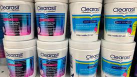 ‘Mejor nadota’: Hallan sustancia cancerígena en Clearasil y otros productos para el acné