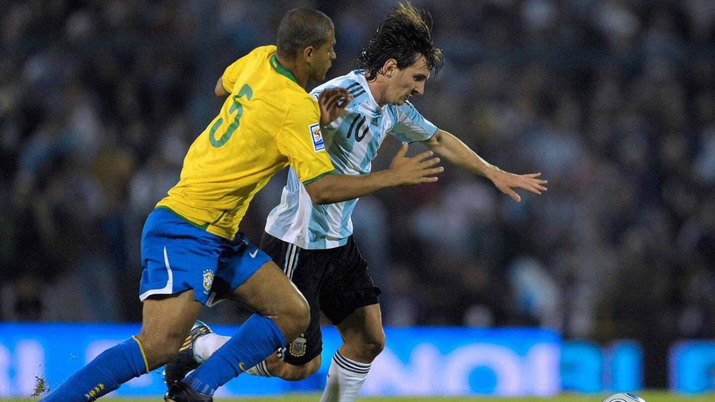 Felipe Melo bromeo sobre la manera para detener a Lionel Messi