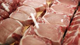 Guerra comercial 'golpea' los precios de la carne de cerdo en EU