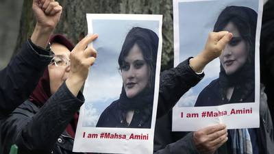 EU sanciona a la policía moral de Irán por muerte de Mahsa Amini