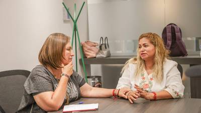 Ceci Flores se reúne con Xóchitl Gálvez: Pide apoyo para madres buscadoras