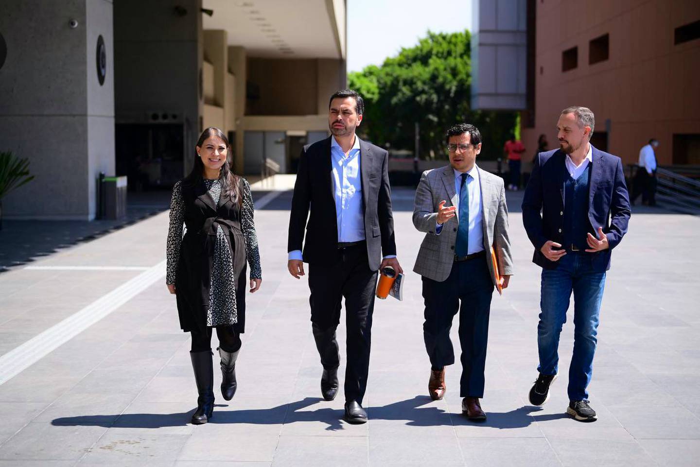 Jorge Álvarez Máynez (al centro) iniciará este 1 de marzo su campaña presidencial en Lagos de Moreno, Jalisco.